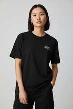 Charger l'image dans la galerie, Femme t-shirt noir logo petit gauche Mbeng